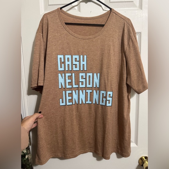 Tops - Graphic Tee